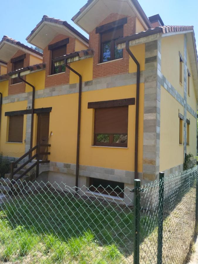 Casa En Valles Pasiegos La Toba  Экстерьер фото